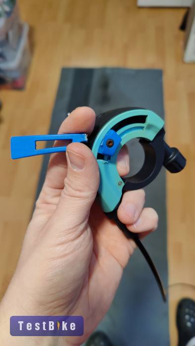 Tacx Satori Pro edzőgörgő kis hibás