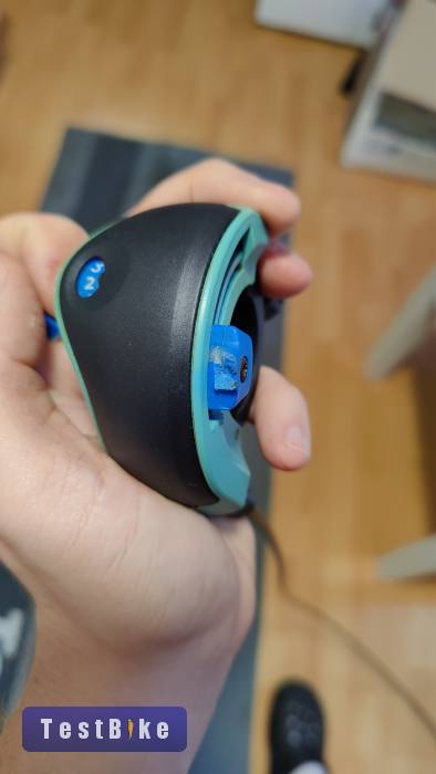 Tacx Satori Pro edzőgörgő kis hibás