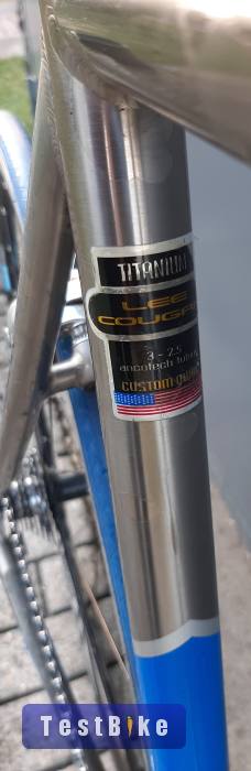 Titanium Lee Cougan országúti versenykerékpár-ultegra