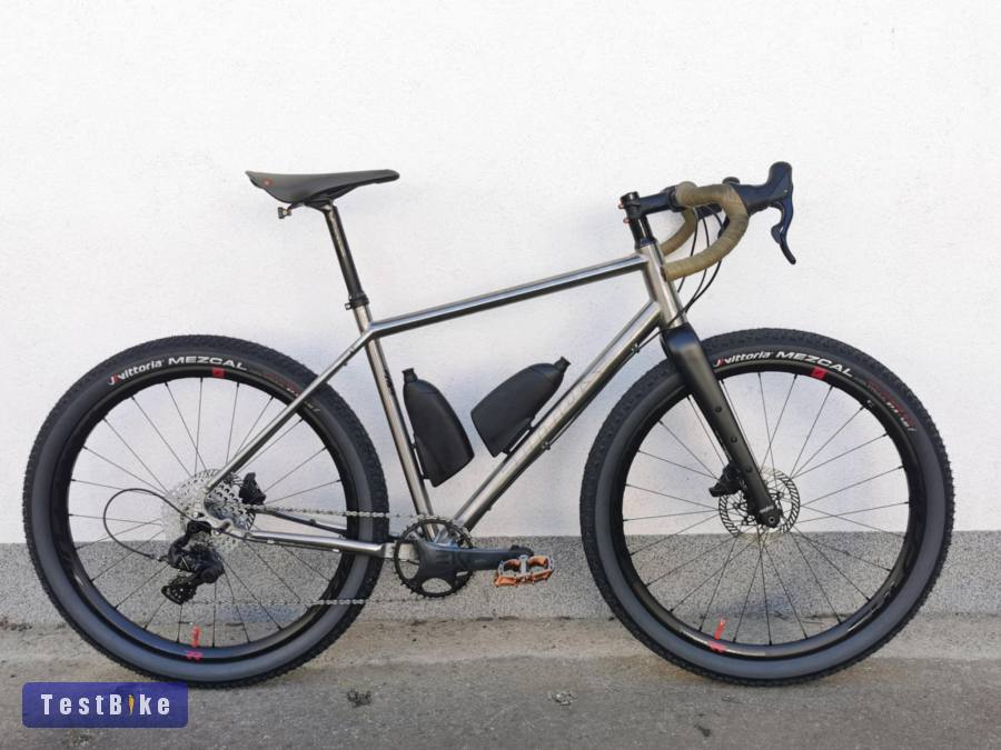 Titus Goldrush titán vázas gravel / L-es