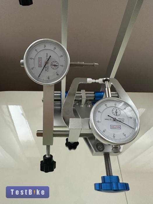 Toopre Pro TL-2.2 Professzionális centírozó állvány ÚJ