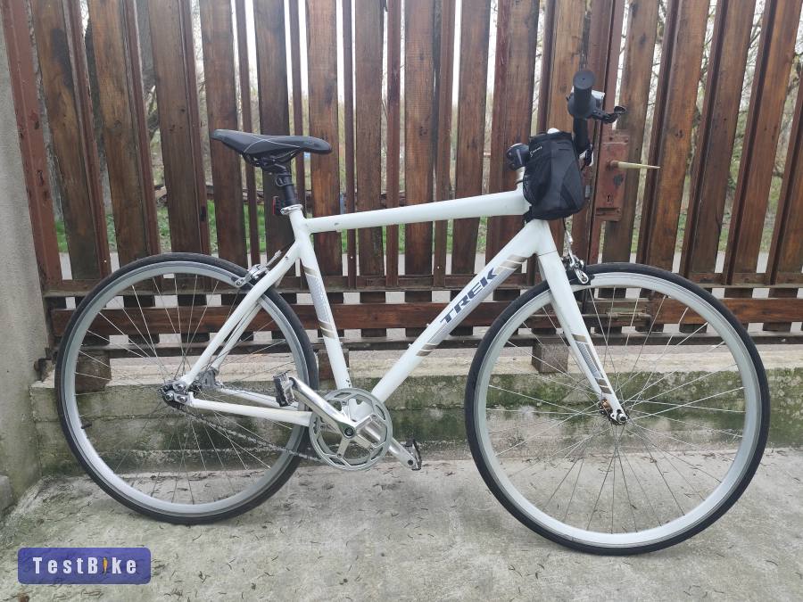 Trek alu-carbon városi, szíjhajtás is