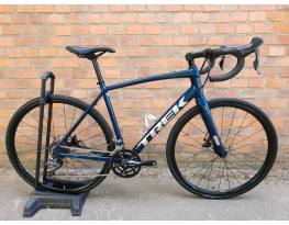Trek Domane AL 2 Disc országúti 56 cm