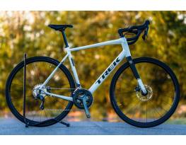 Trek Domane AL4 (58) alu-karbon országúti kerékpár 