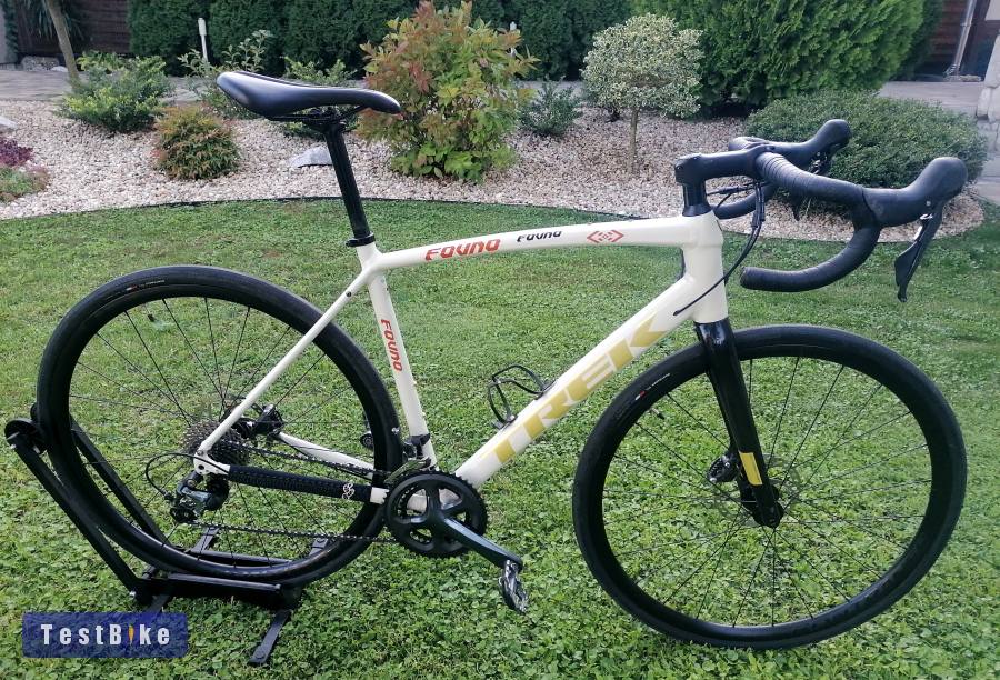 Trek domane országúti kerékpár 