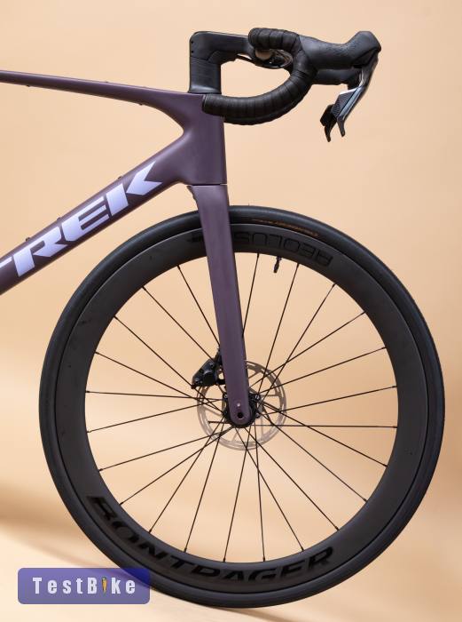 Trek Domane SL6 AXS Gen 5 2027 (M) karbon országúti kerékpár