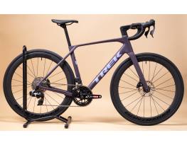 Trek Domane SL6 AXS Gen 5 2027 (M) karbon országúti kerékpár