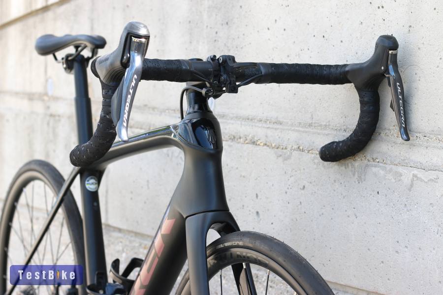 Trek Domane SL7 Disc Di2 Ultegra elektromos váltással