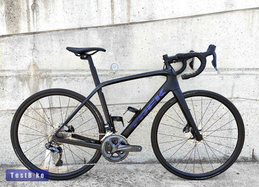 Trek Domane SL7 Disc Di2 Ultegra elektromos váltással