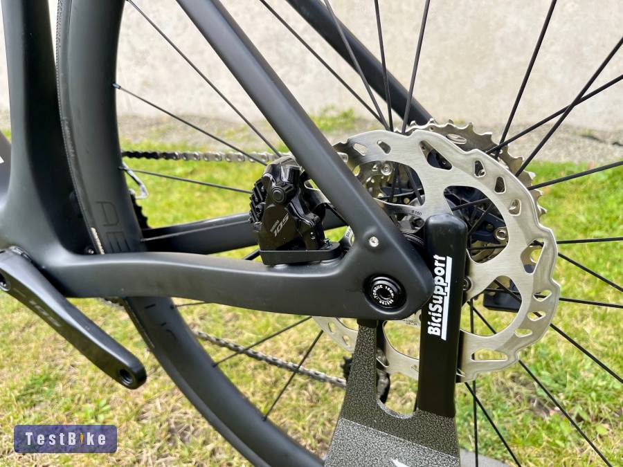 Trek Domane SLR 6 (2024)Új állapot, karbon kerék