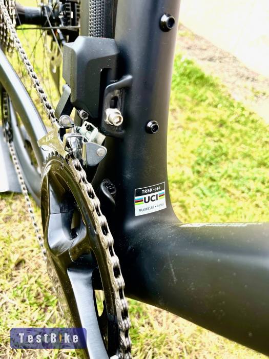 Trek Domane SLR 6 (2024)Új állapot, karbon kerék