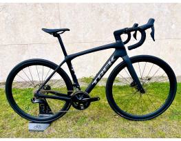 Trek Domane SLR 6 (2024)Új állapot, karbon kerék