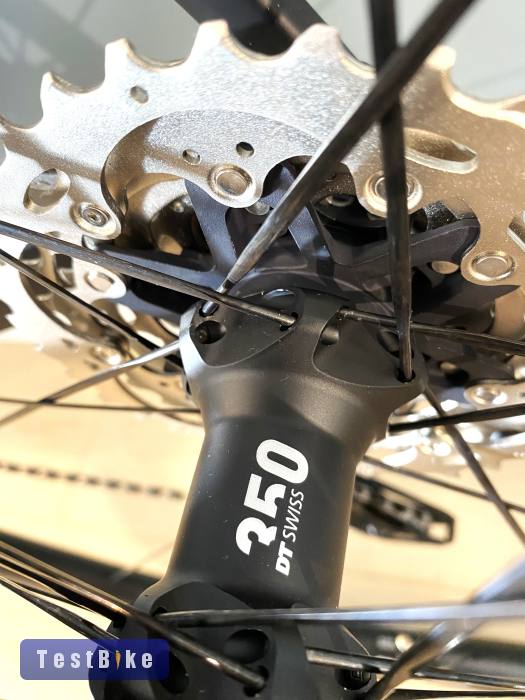 Trek Domane SLR Ultegra-12 Di2 58 méret