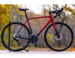 Trek Emonda ALR 5 2025 (56) alu-karbon országúti kerékpár