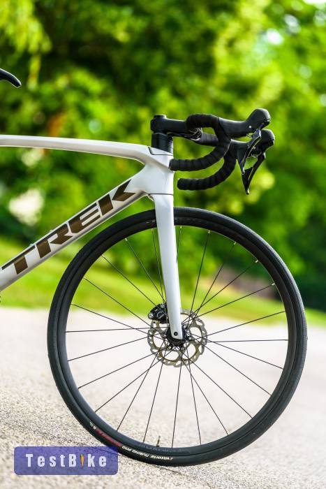 Trek Emonda SL5 Disc (52) karbon országúti kerékpár