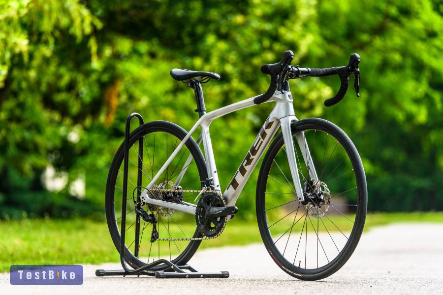 Trek Emonda SL5 Disc (52) karbon országúti kerékpár