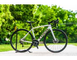 Trek Emonda SL5 Disc (52) karbon országúti kerékpár
