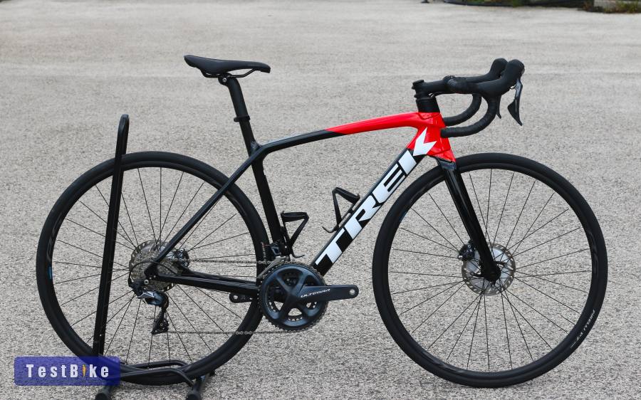 TREK ÉMONDA SL6 PRO DISC karbon, tárcsafékes országúti