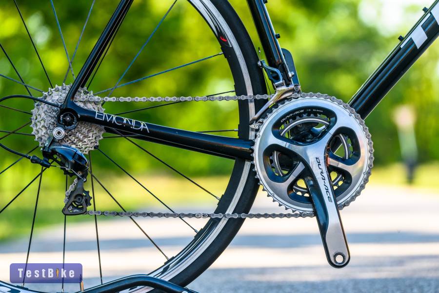 Trek Emonda SL8 (62) karbon országúti kerékpár