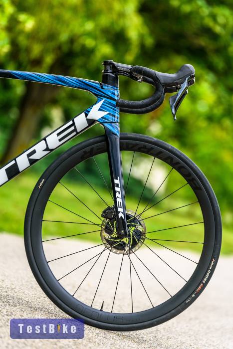Trek Emonda SLR P1 (54) full karbon országúti kerékpár