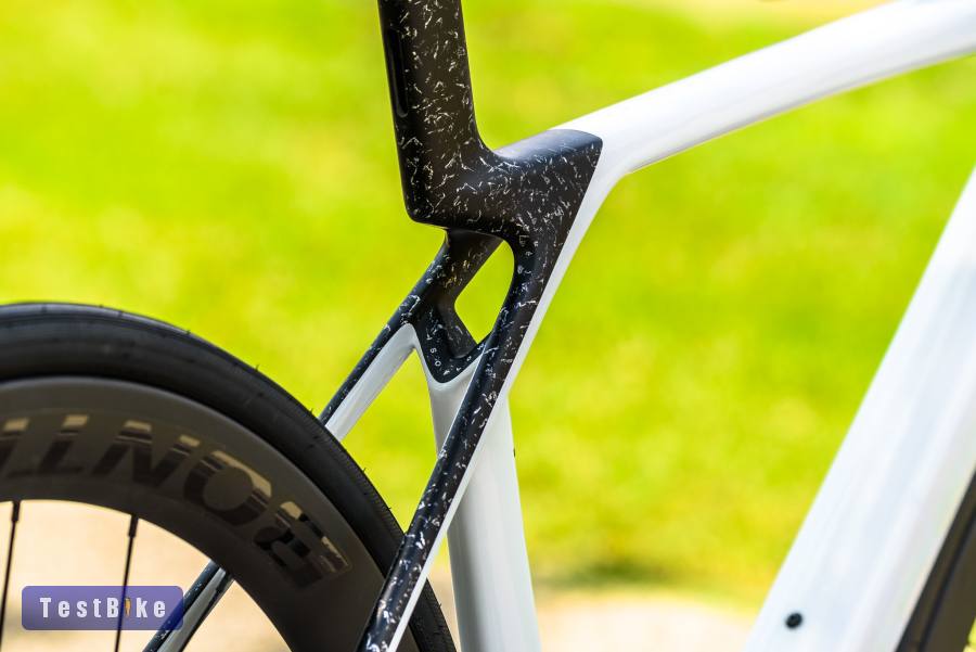 Trek Madone SL 6 Gen 8 (M) 2026 új full karbon országúti 