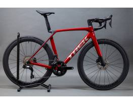 Trek Madone SL 6 Gen 8 (M/L) 2026 Di2 új országúti kerékpár