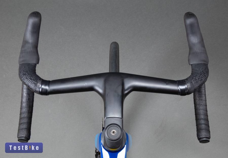 Trek Madone SLR 9 2026 Dura-Ace Di2 (M/L) országúti kerékpár