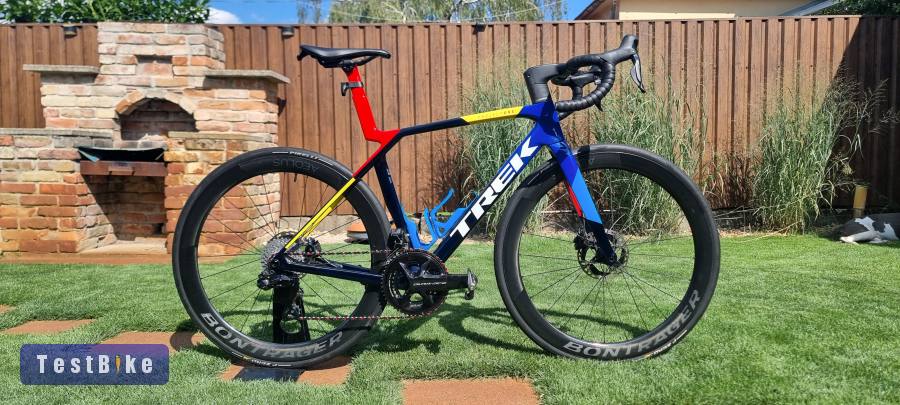 Trek Madone SLR 9 Di2 Gen 8 - Team Replica (2025)