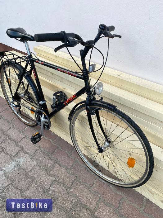 Trek Multitrack 720 28" acél trekking túra kerékpár