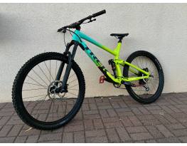 Trek Slash 8 