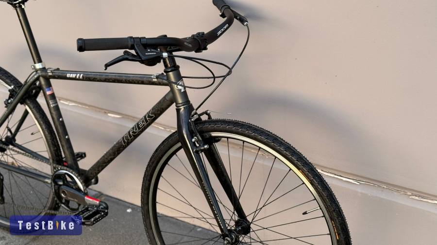 Trek UAV II Karbon Trekking/Városi/Gravel 1x9 54cm