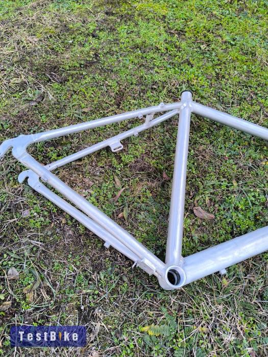 Trekking 28" XL váz