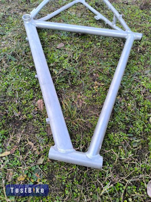 Trekking 28" XL váz