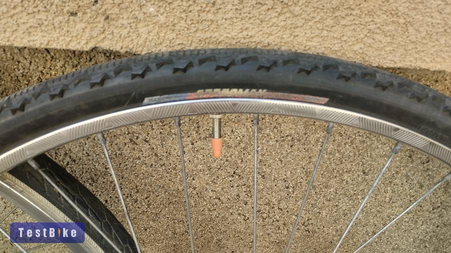 Trekking első kerekek Schwalbe Road & Ritchey gumikkal 700 C