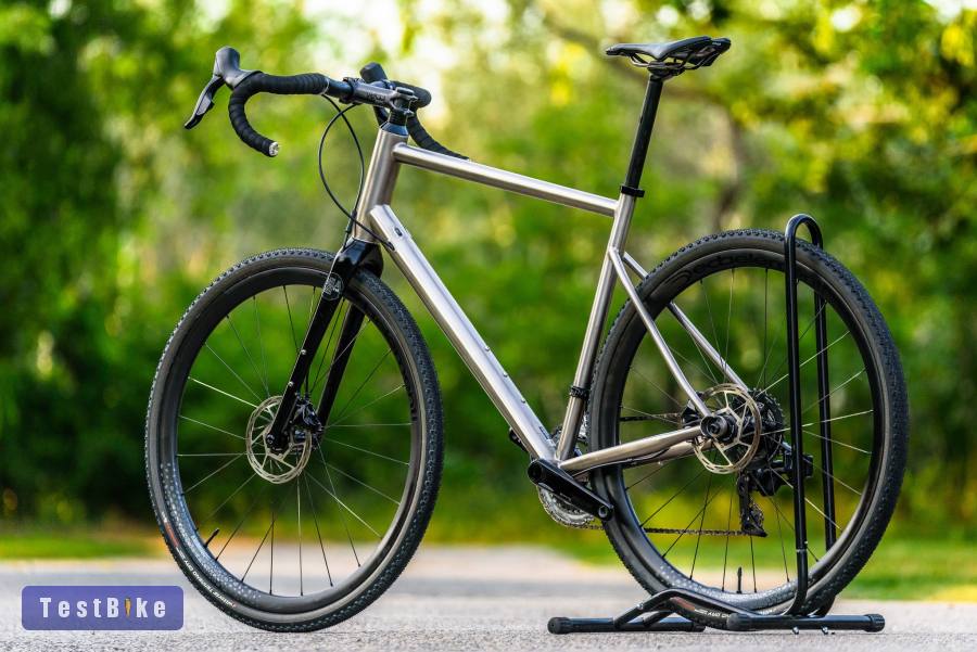 Triban GRVL 900 (XL) Sram Rival AXS titániumvázas gravel 