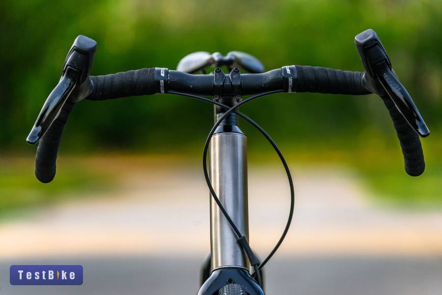 Triban GRVL 900 (XL) Sram Rival AXS titániumvázas gravel 