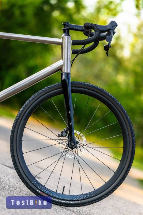 Triban GRVL 900 (XL) Sram Rival AXS titániumvázas gravel 