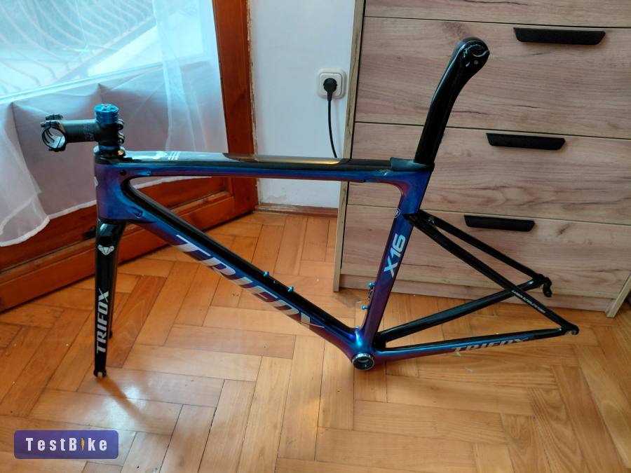 Trifox X16 karbon országúti vázszett – 52 – 2022-es gyártás
