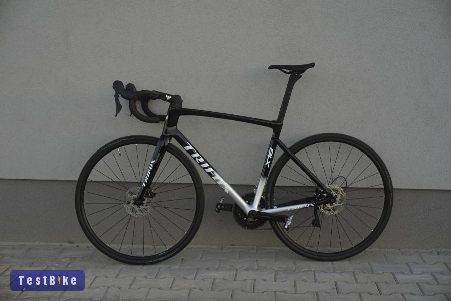 Trifox X18 karbon országúti bringa                          