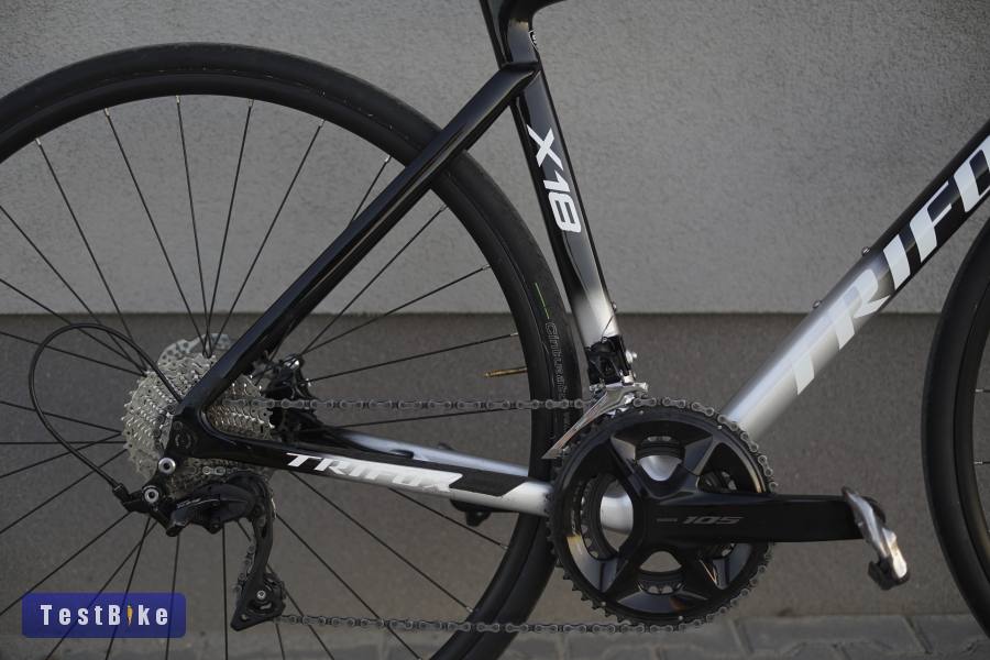 Trifox X18 karbon országúti bringa                          