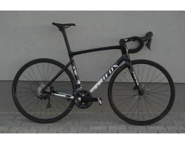 Trifox X18 karbon országúti bringa                          