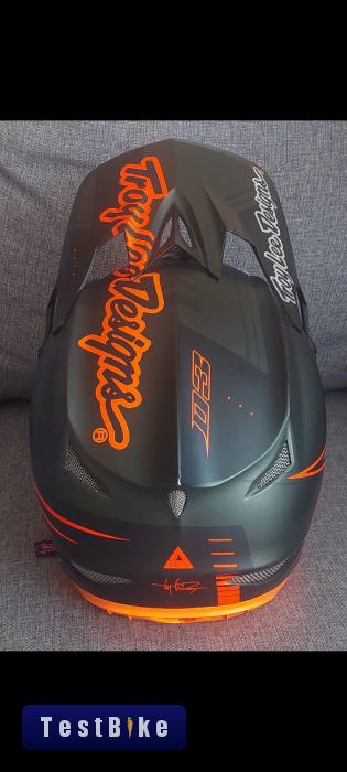 Troy Lee Design D3 sisak