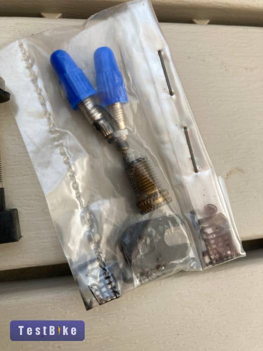 Tubeless szelep pár auto/schrader és presta