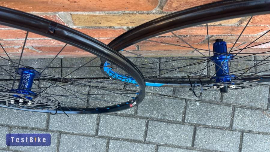 Tune- ztr no tubes 29 kerékszett