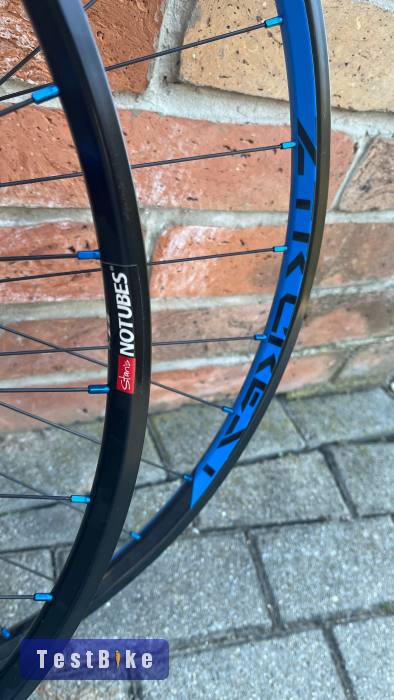 Tune- ztr no tubes 29 kerékszett