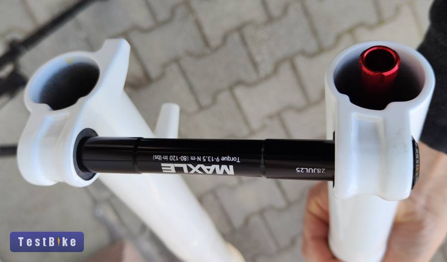 Új, Rock Shox 27,5 villa 100-130mm NON-tapered