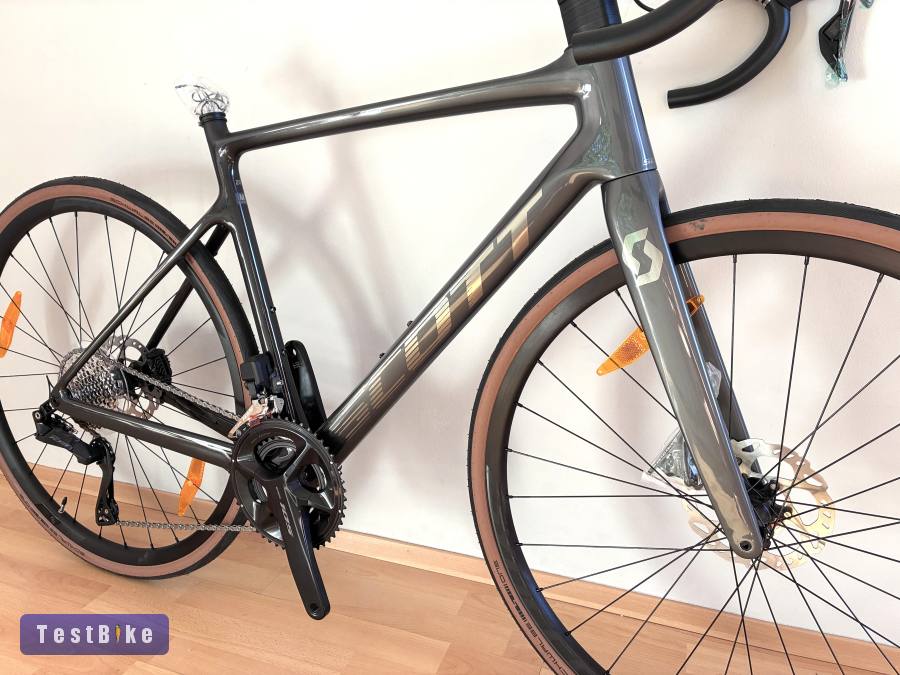ÚJ! 0 KM-es SCOTT ADDICT 20 DISC 2X12sp. Di2 Shimano 