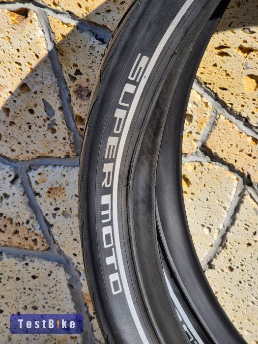 Új 2 db schwalbe super moto 