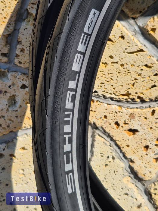 Új 2 db schwalbe super moto 