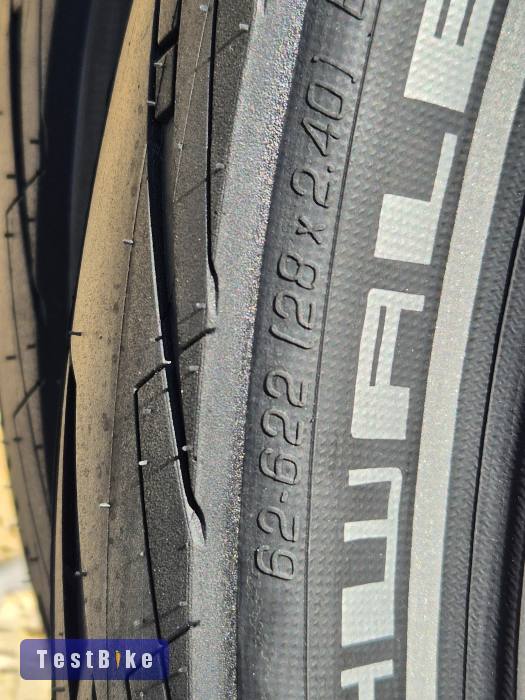 Új 2 db schwalbe super moto 